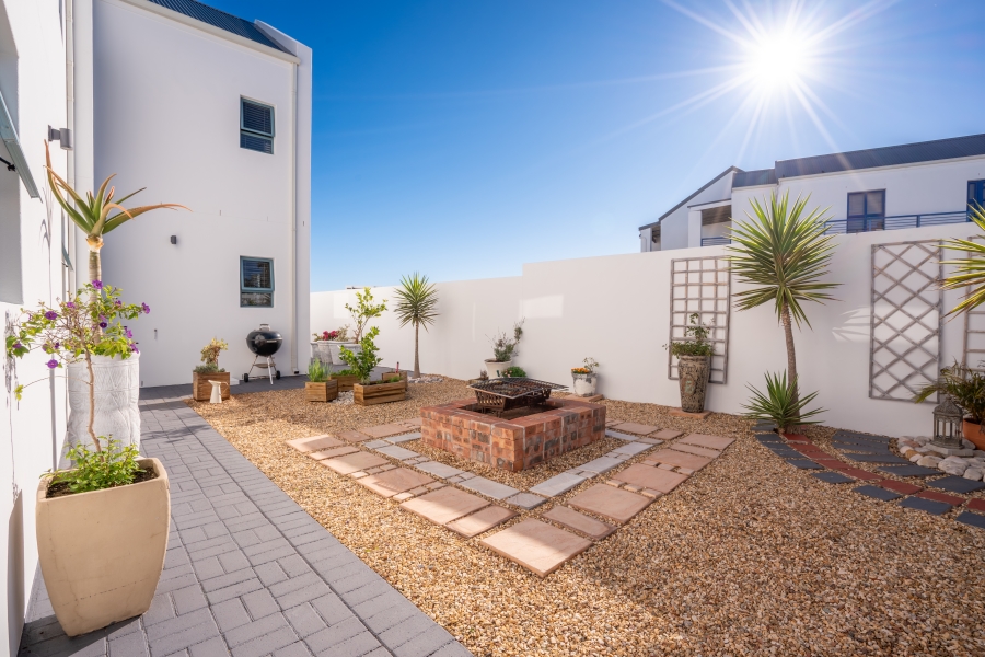 3 Bedroom Property for Sale in Blue Lagoon Western Cape